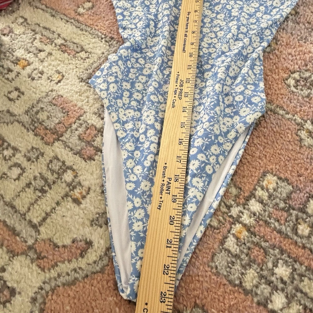 Lost +‎ Wander One Piece Swimsuit Retro Ditzy Floral Blue Ruffle Cut Out Beach - Picture 10 of 10